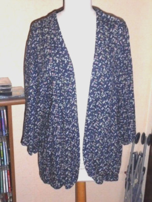 only superleichte lange Stoff- Weste offene Bluse Lang- Arm GR.40 schwarz Blume