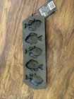 VINTAGE LODGE USA CAST IRON FISH MOLD CORNBREAD 5PP2 MUFFIN PAN