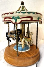 The American Carousel By Tobin Fraley Fourth Edition  plays "Carousel Waltz".
