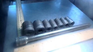 7 1934-44 Craftsman Underline (H) 1/2" drive Extension + 6 sockets (+Husky) old