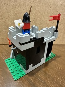 LEGO Castle: Skeleton Surprise (6036) 100% Complete No Box No Manual Vintage