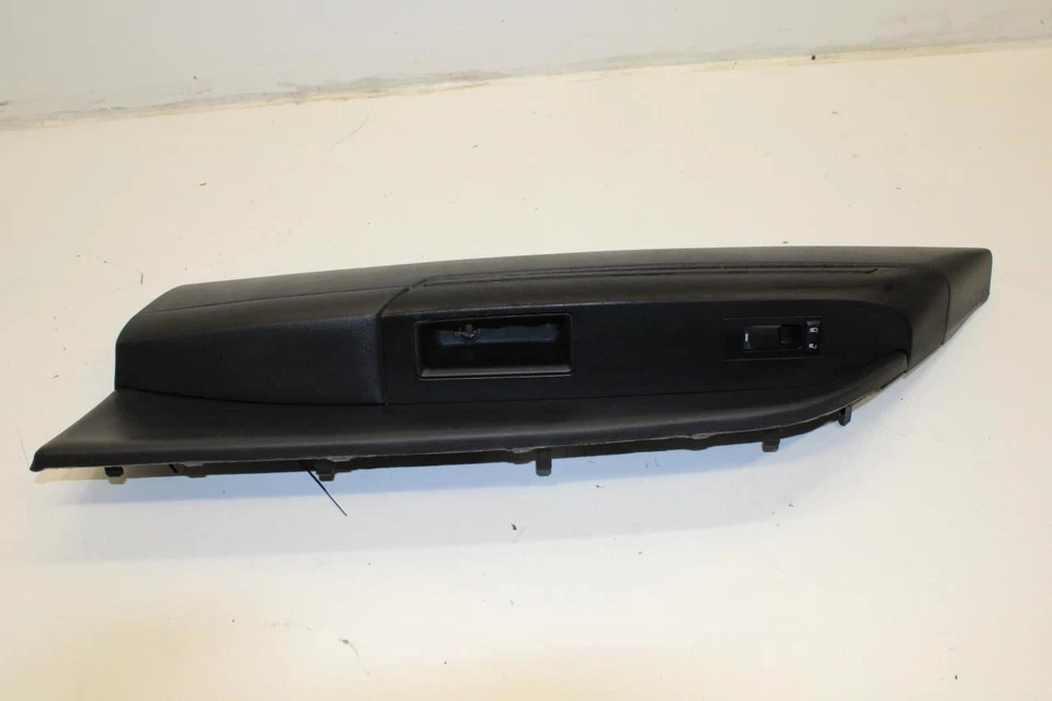 Jeep Patriot Sport SE 2014-2017 FR refuerzo de puerta derecha con interruptor de ventana 5SB482DVAB Foto 2 de 4