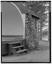 VIEW SOUTHWEST. CLOSEUP BUTTRESS - Riverview Park, Band Shell, West side 200