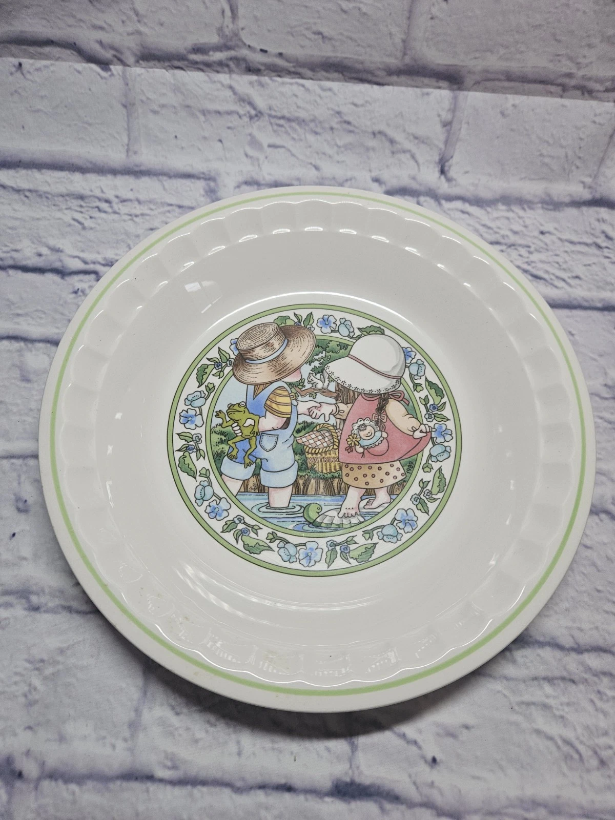 VTG Country Kids STRAWBERRY PIE Ceramic Pie Plate w/ RECIPE-10.5" Diameter 1989