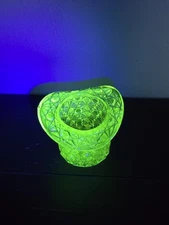 Vintage Fenton Uranium Glass Daisy & Button Top Hat Toothpick Holder 2.5"