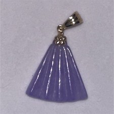 Lavender Jade Fan-Shaped Pendant Yellow Gold ...
