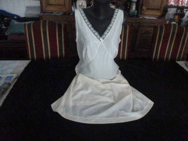 Élégant dentelle combinaison robes de mariée avec Train détachable manches longues robes de mariée Vintage grande taille robes de mariée / Robes de mariée