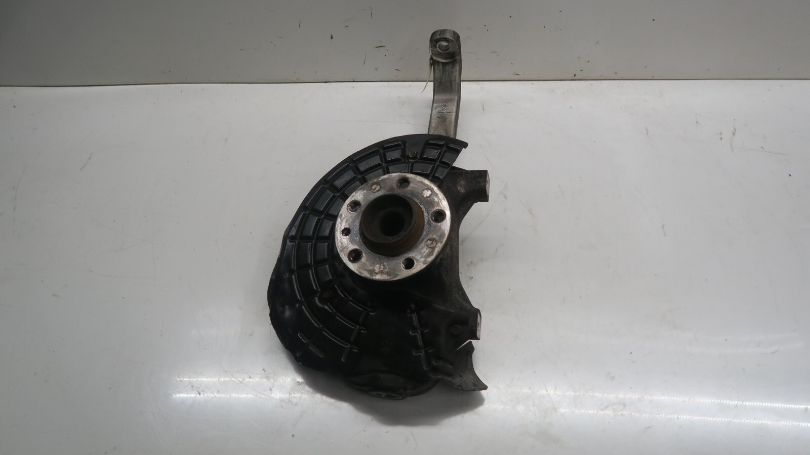 2014-2019 Maserati Ghibli OEM Right Front Spindle Knuckle Wheel Hub Bearing