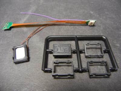 ESU Schnittstelle next18 51995 mit Flachbandkabel + Lautsprecher Typ 50321