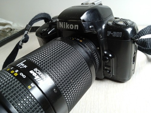 Nikon F-601 Film Camera | Nikkor AF 70-210mm Lens | Nikkor AF 35-80mm #E - Picture 7 of 24