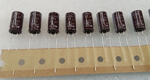 24 Stück 1000uF 10V 105°C Nippon Chemi-Con LXF Radialer