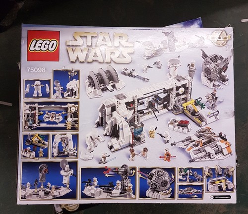 LEGO Star Wars Assault on Hoth 75098 Ultimate Collectors Series - Picture 2 of 7