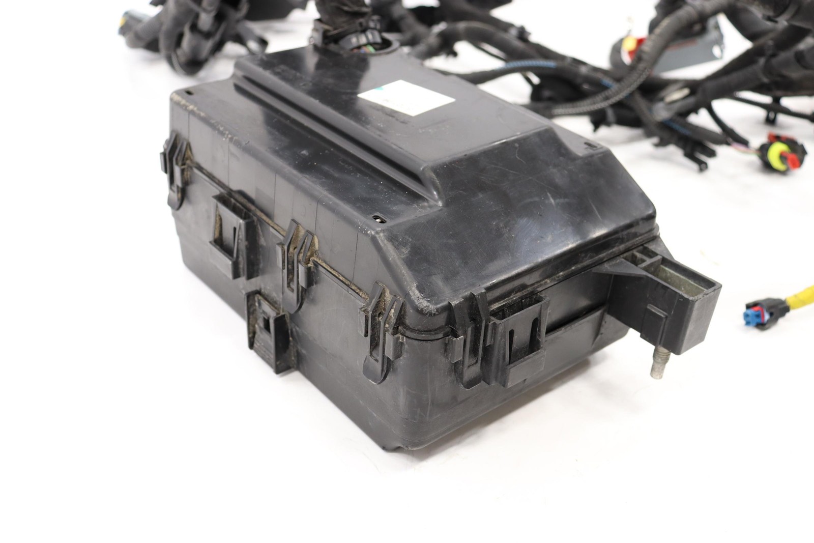 2019 - 2020 MASERATI GHIBLI ENGINE BAY FUSE RELAY BOX WIRE WIRING HARNESS OEM