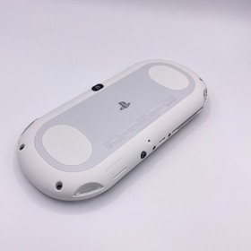 Play Station PS Vita 2000 Glacier White PCH 2000 ZA22 PSV Slim w/ Box Excellent