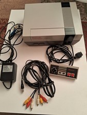 Nintendo NES Console - 1 x Controller, RCA lead, RF cable, power supply - TESTED