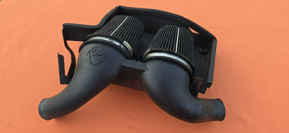 Entrada de aire frío aFe Power Magnum Force para BMW 135i 335i N54 335xi 2007-2010 Foto 2 de 4