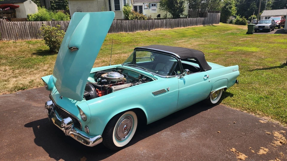 Ford Thunderbird 1955  Foto 2 de 4