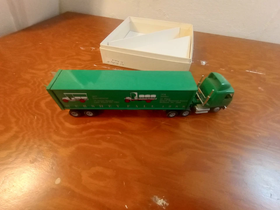 Winross 1988 Hershey Die Cast Truck & Trailer - Image 3 of 4