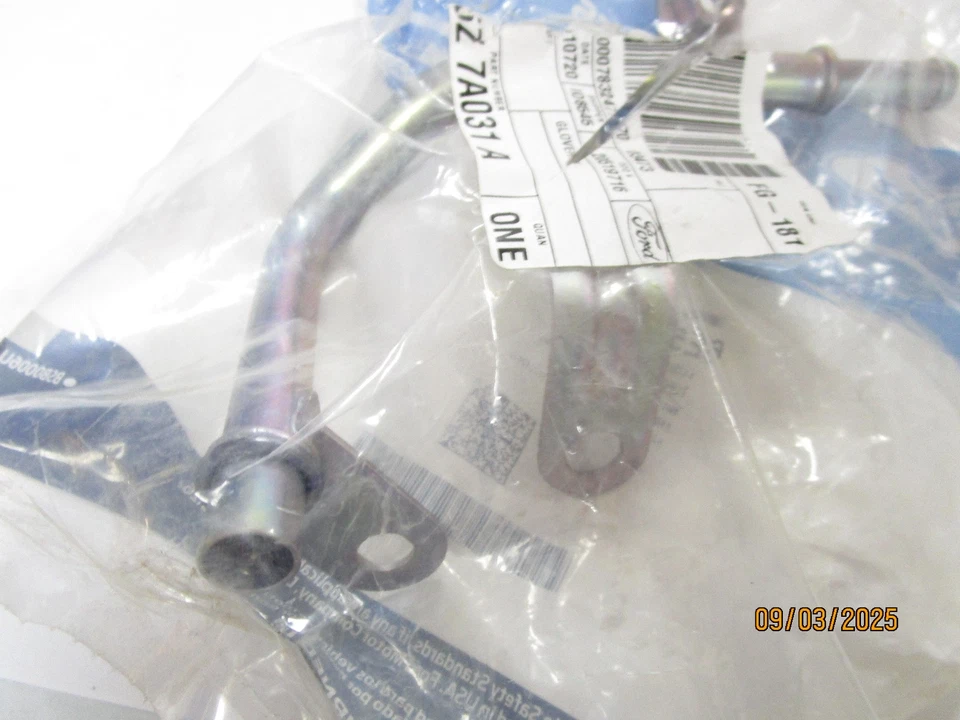 Genuine Ford OEM 6E5Z-7A031-A Outlet Tube Foto 3 de 4