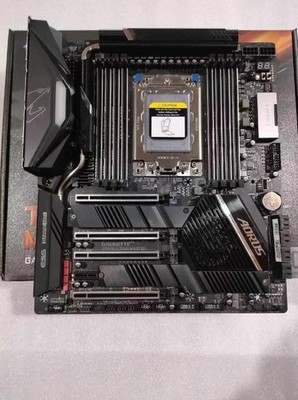 Gigabyte TRX40 AORUS MASTER Motherboard CPU TRX40 AMD Ryzen DDR4 WiFi 5GbE