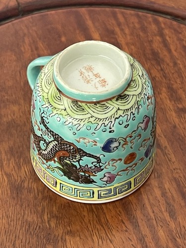 Vintage Chinese porcelain Famille Rose Teacup Turquoise Blue With 2 dragon. - Picture 6 of 10