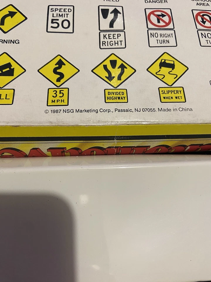 Vintage 1987 Traffic Stoppers Automotive Centre Gas Station Playset Complete NOS - Image 4 of 4