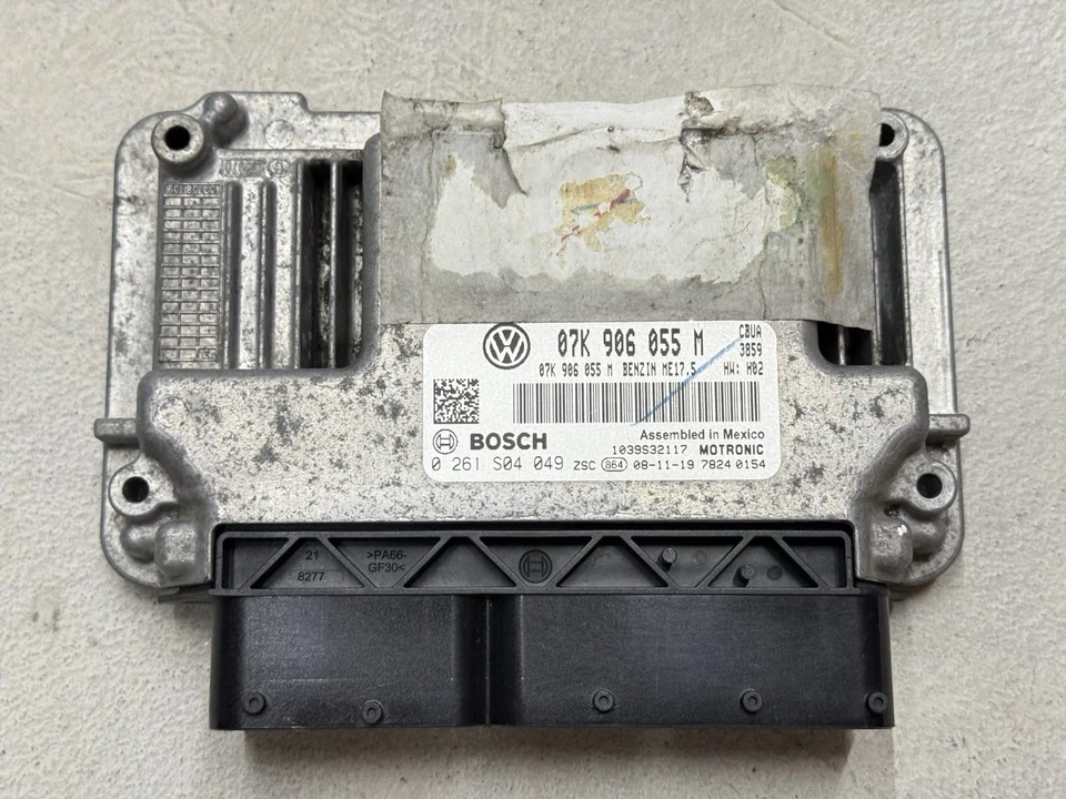 Volkswagen Jetta Rabbit 2009 motor 2,5 L computador ECM ECU 07K906055M programado Foto 2 de 4