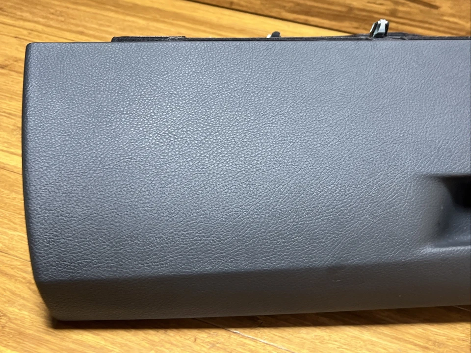 BMW 440i F32 2017-2020 tablero almacenamiento guantera compartimento 51168063269 OEM Foto 4 de 4