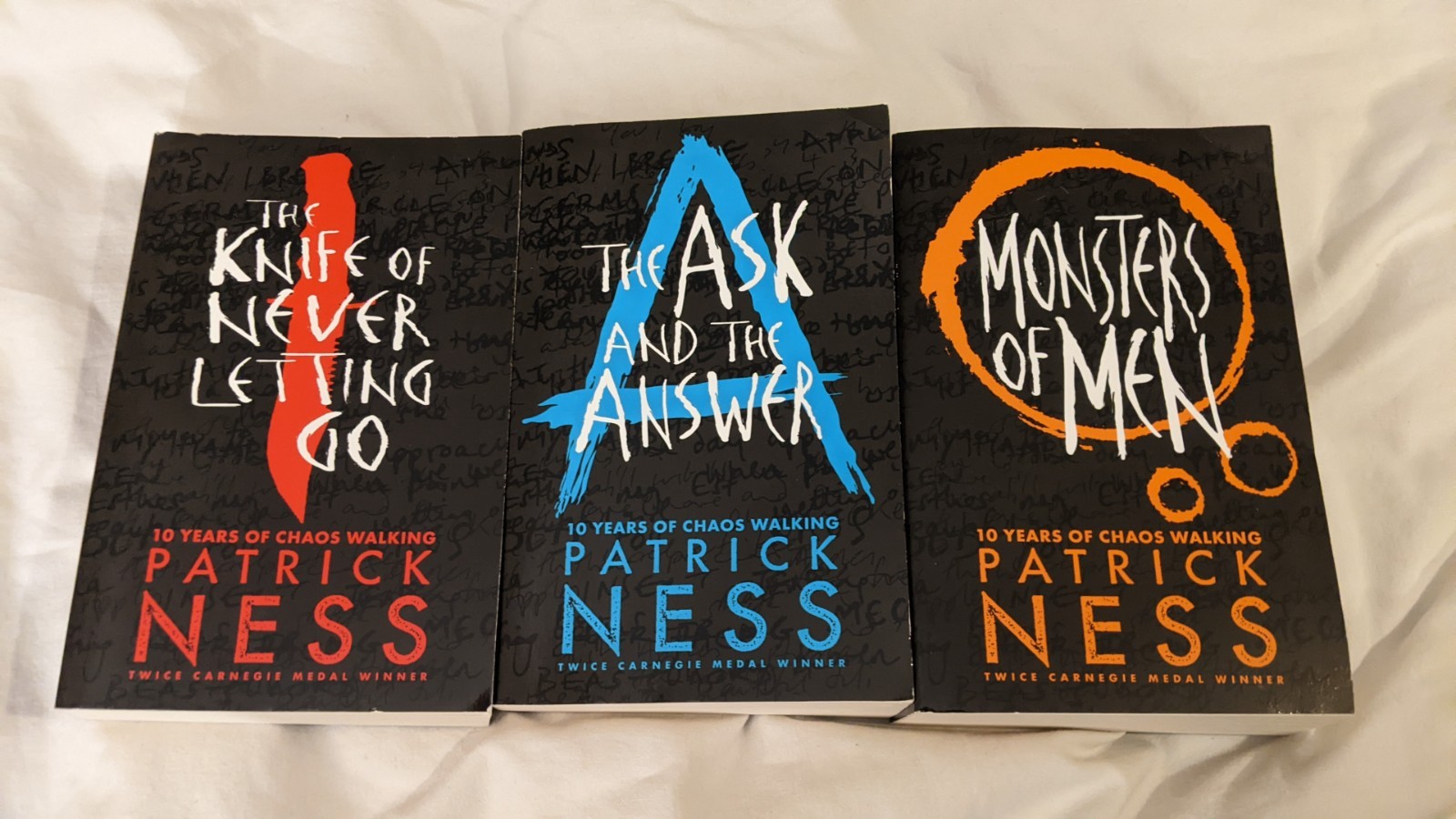 Patrick Ness Chaos walking Books 1-3 Paperback Bundle