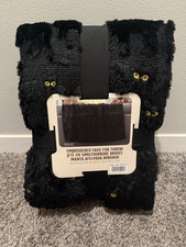 VIRAL TIK TOK COSTCO EMBROIDERED FAUX FUR HALLOWEEN FALL THROW BLACK CAT NWT