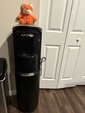 Crystal Mountain Storm Bottom-Load Black Contemporary Water Cooler stfm2khk1c