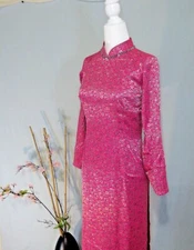 Áo Dài Gấm Ngũ Sắc Thái Tuấn Màu Cánh Sen, Hoa Mai , Cổ 3 cm ( L-- 4 XL)