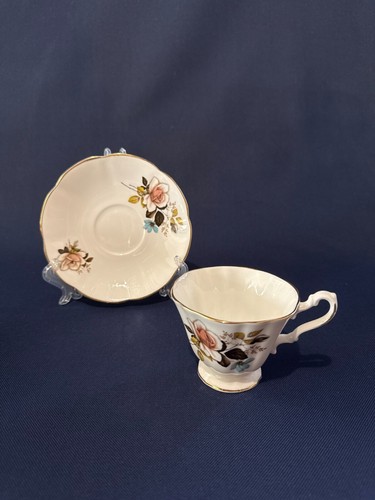 Mid-Century Modern Royal Dover Bone China cup & saucer c.1950+ England BEAUTIFUL - Picture 2 of 6