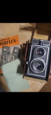 Vintage ZEISS IKON IKOFLEX FAVORIT (887/16), c-1958 Camera with