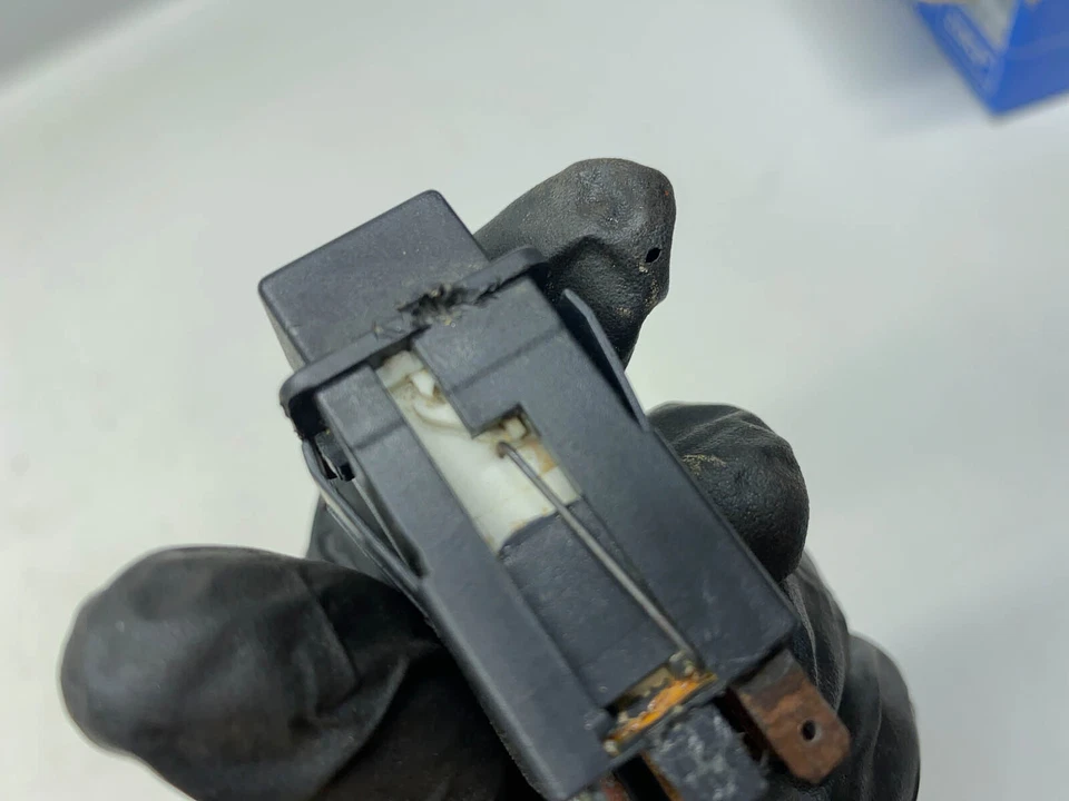 Moto Guzzi V65 Florida Warnblinker Schalter Knopf Warning Light Switch (2) 94' - Imagem 2 de 4