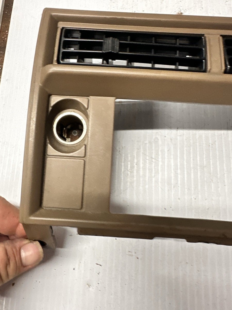 78様確認用 1986-1993 Chevy S10 Blazer GMC S15 Dash Radio AC Vent Trim