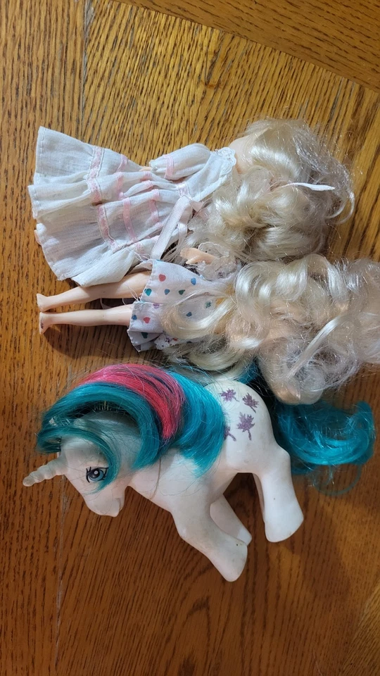 De colección 1984 Gusty Leaves My Little Pony Pegaso Blanco Flocado Difuso y Megan Foto 2 de 3