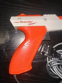 Nintendo NES Orange Light Zapper Gun TESTED Very Clean Nice 1985 Original