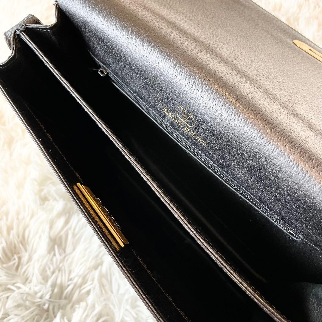 Valentino Garavani Black Leather Shoulder Bag Gold Hardware Women's Japan thumbnail 14