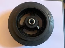 SCC - 6" Rubber on Cast Iron Wheel w/Roller Bearing-1/2" Bore-500 lbs Cpty