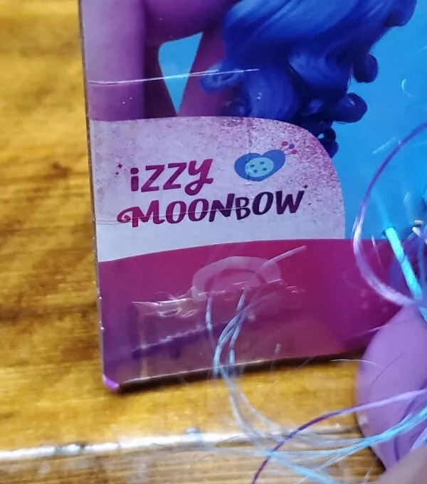 My Little Pony Izzy Moonbow 20cm Hasbro - Fátima Criança