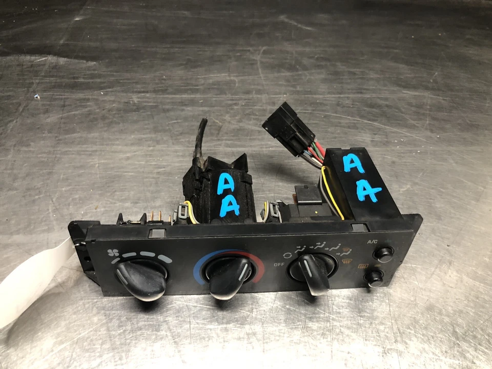 Chevrolet Cavalier 1995-1997 calefacción aire acondicionado temperatura climatización climatización Foto 2 de 4