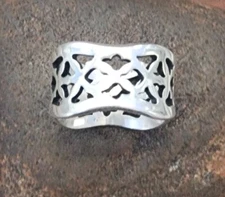 Retired James Avery Wide Openwork Ring size 8.5