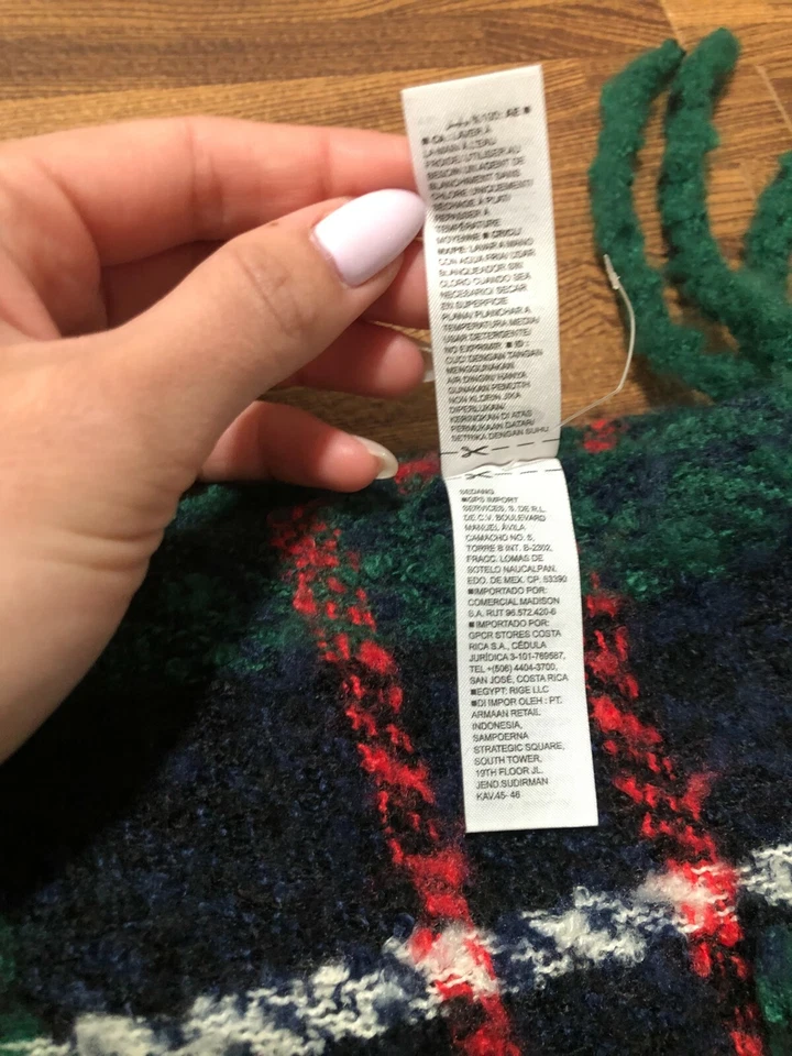 Bufanda Old Navy para hombre negra-azul-verde borde de flecos a cuadros talla 90”x10” Foto 3 de 4