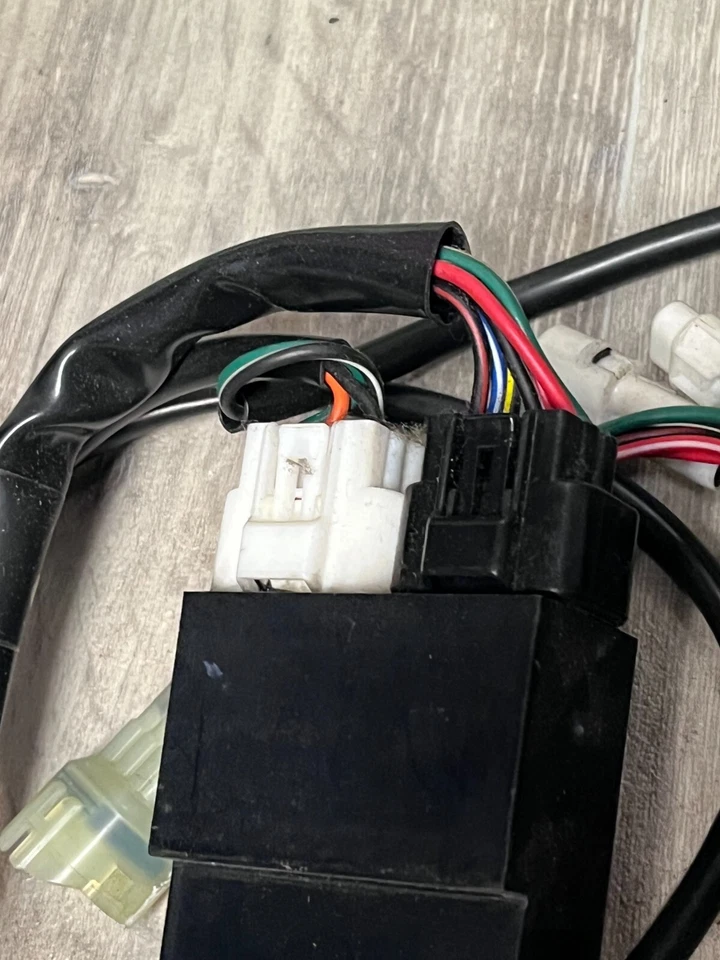 Suzuki RM 250 Zündung CDI Steuergerät ECU 1999/2000 Kabelbaum - Bild 4 von 4