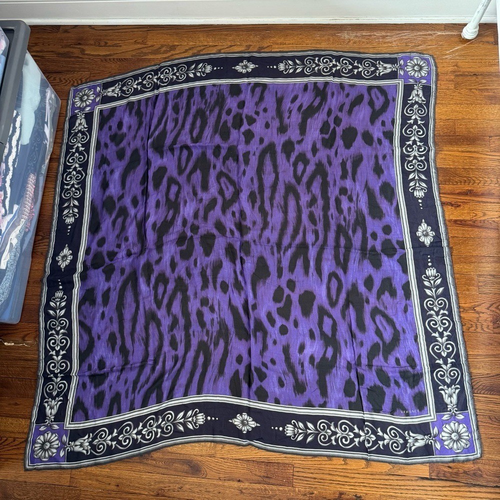Versace Authentic Purple Leopard Print Bordered C… - image 9