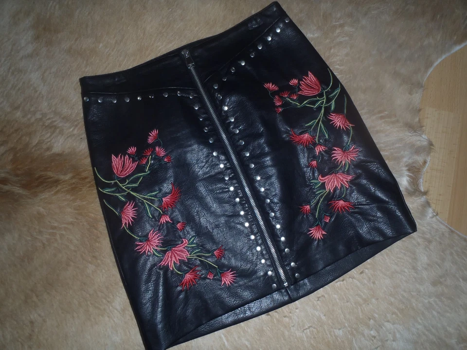 MyHailys Damen Rock Schwarz/Blumig  Gr.M  Leder ähnlich Secondhand ansehen!! - Bild 1 von 2