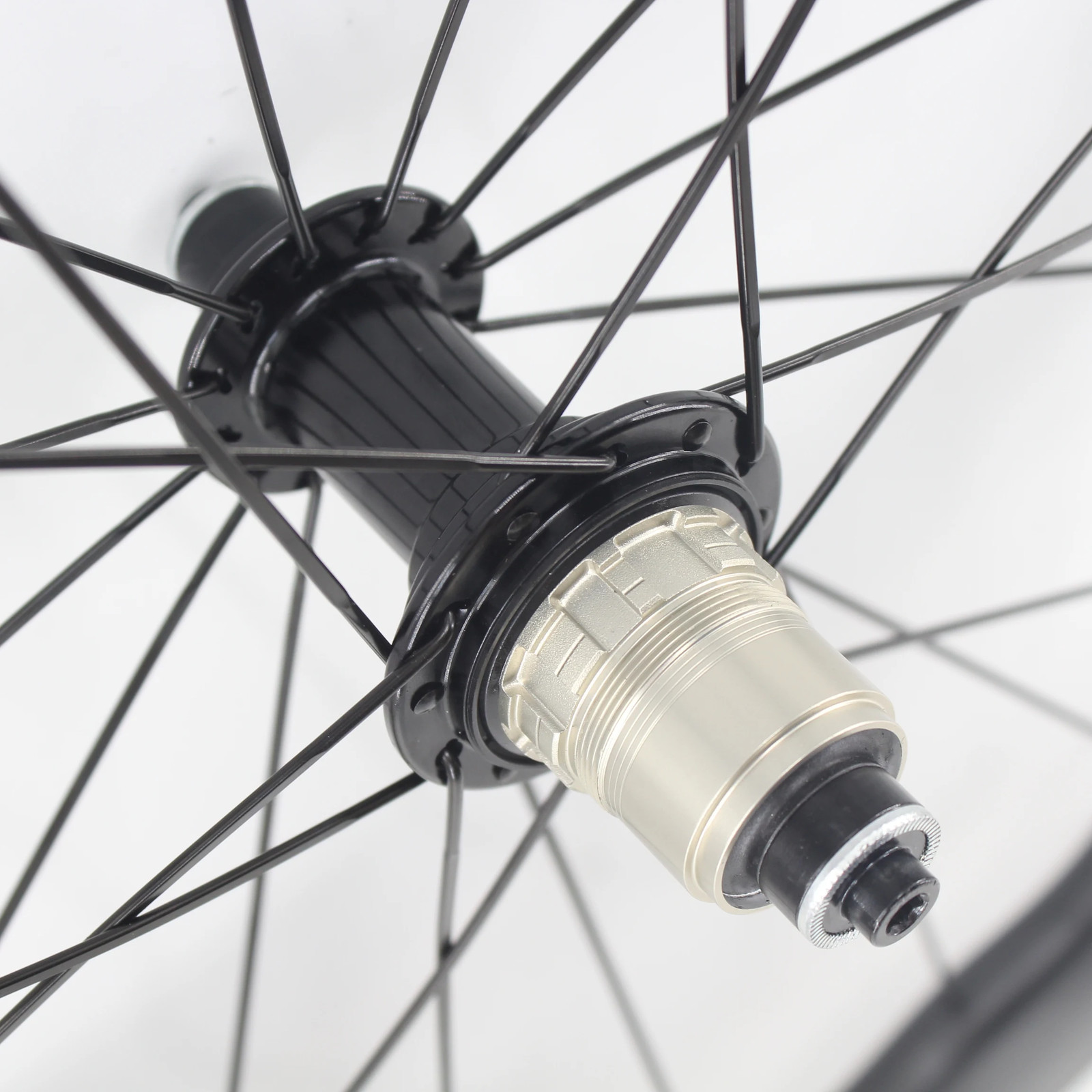 Set ruote in fibra di carbonio 700C per bici da corsa foto 6