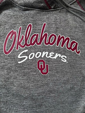 Colosseum Oklahoma Sooners OU Gray Pullover Hoodie Sweatshirt