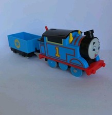 Thomas Friends Motorized Thomas Tank Engine Train w/ Blue Cargo Car 2021